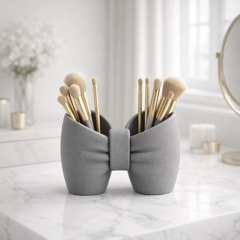 Makeup brush holder, multipurpose pen holder with bow