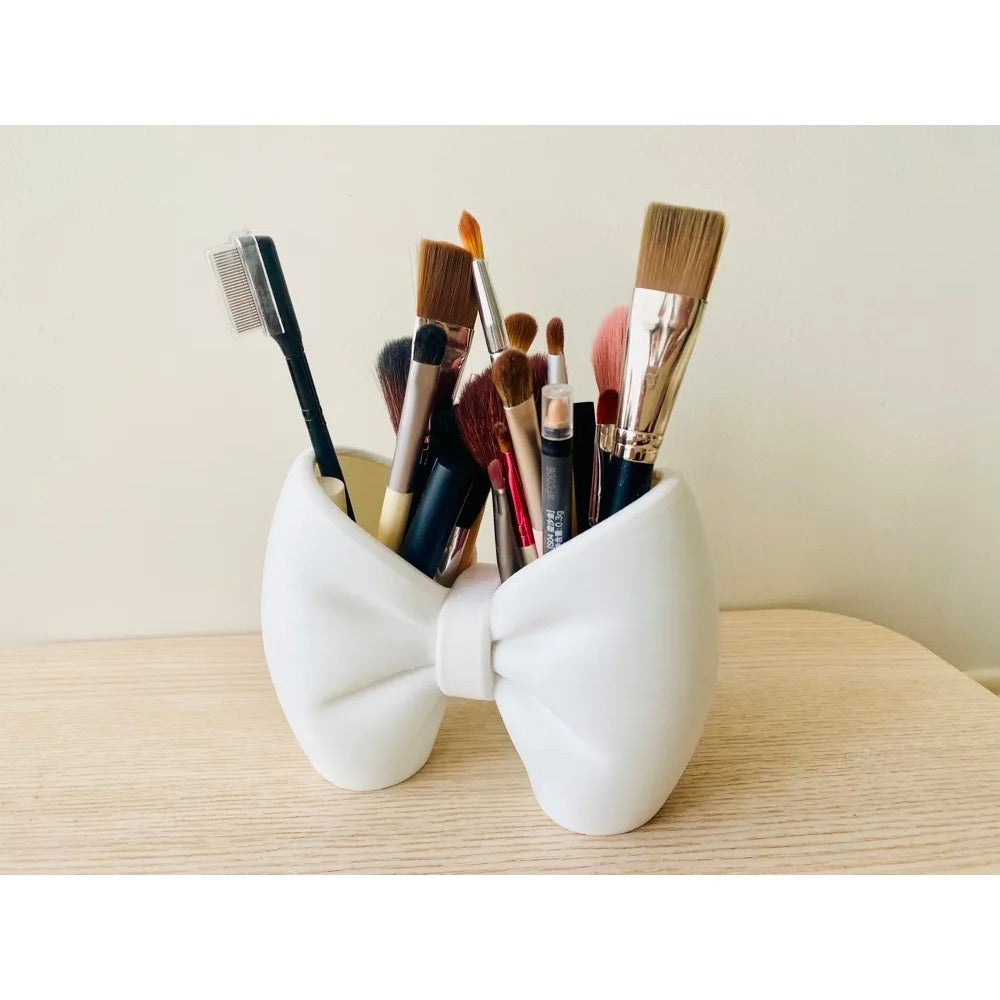 Makeup brush holder, multipurpose pen holder with bow